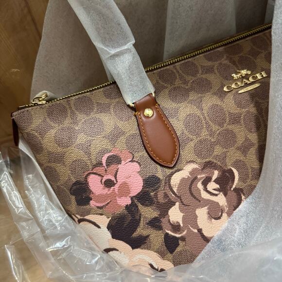 🌸 Coach Gallery Tote Bag In Signature Canvas With Rose Print - Picture 6 of 6